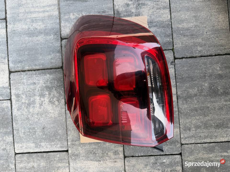Lampa tył Dacia sandero lift 20152021 osobowe mazowieckie Łosice sprzedam
