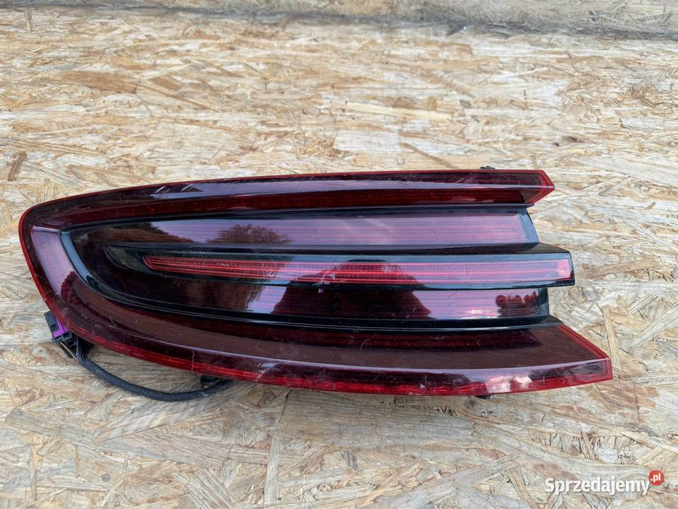Lampa tył tylna lewa lh w błotnik Porsche macan