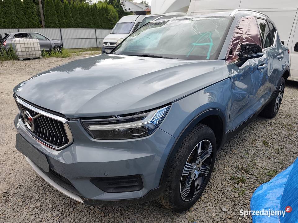 Volvo XC 40 uszkodzony Kostarowce
