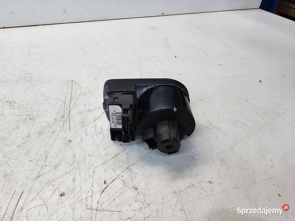 WŁĄCZNIK ŚWIATEŁ AUDI A3 8P LIFT 8P1941531Q Przystajń