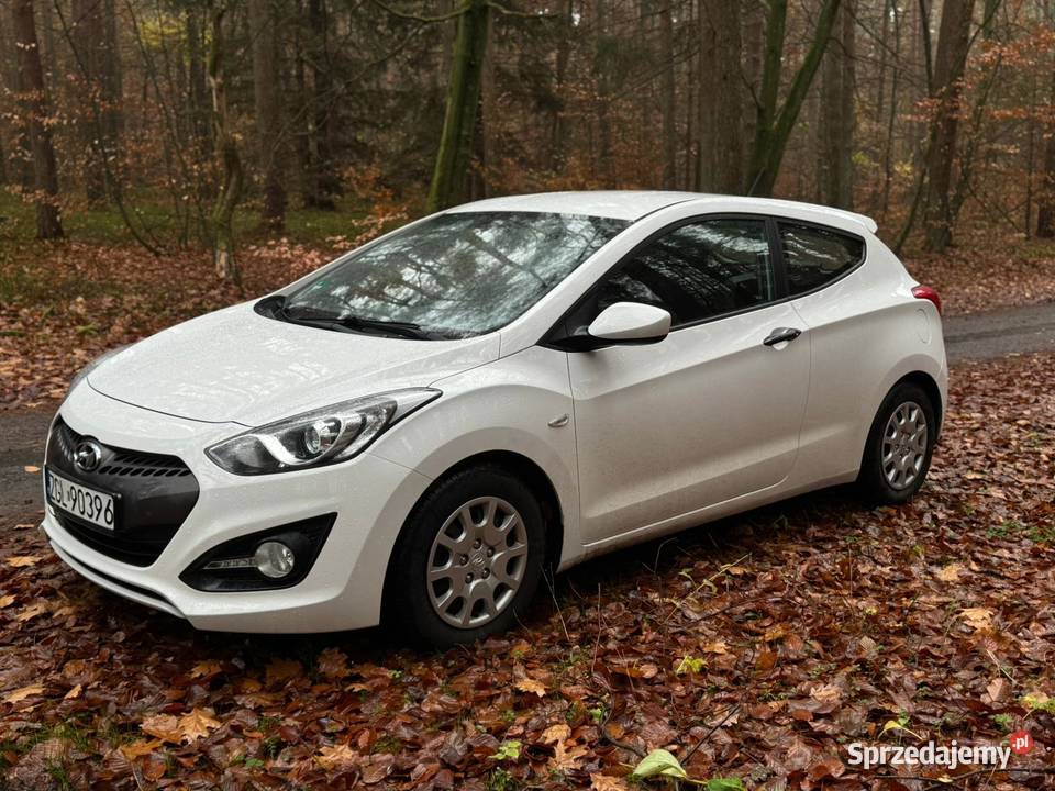 Hyundai i30 14 benzyna 6 Biegów Przybiernów