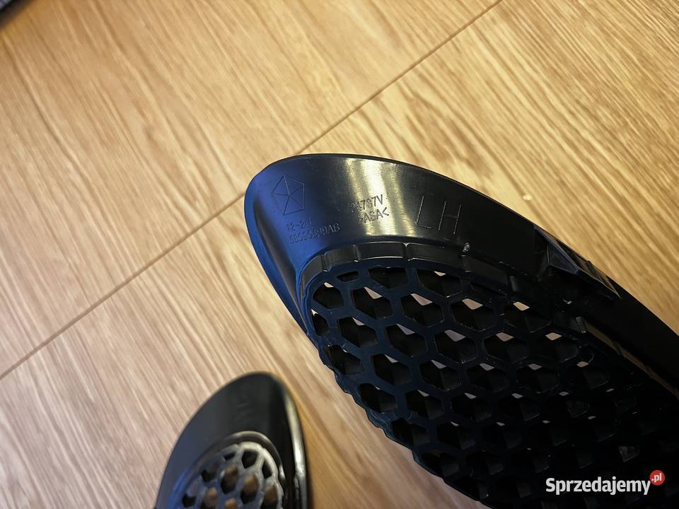 Kratki wlotu powietrza maski Grand Cherokee SRT Rok produkcji 2021