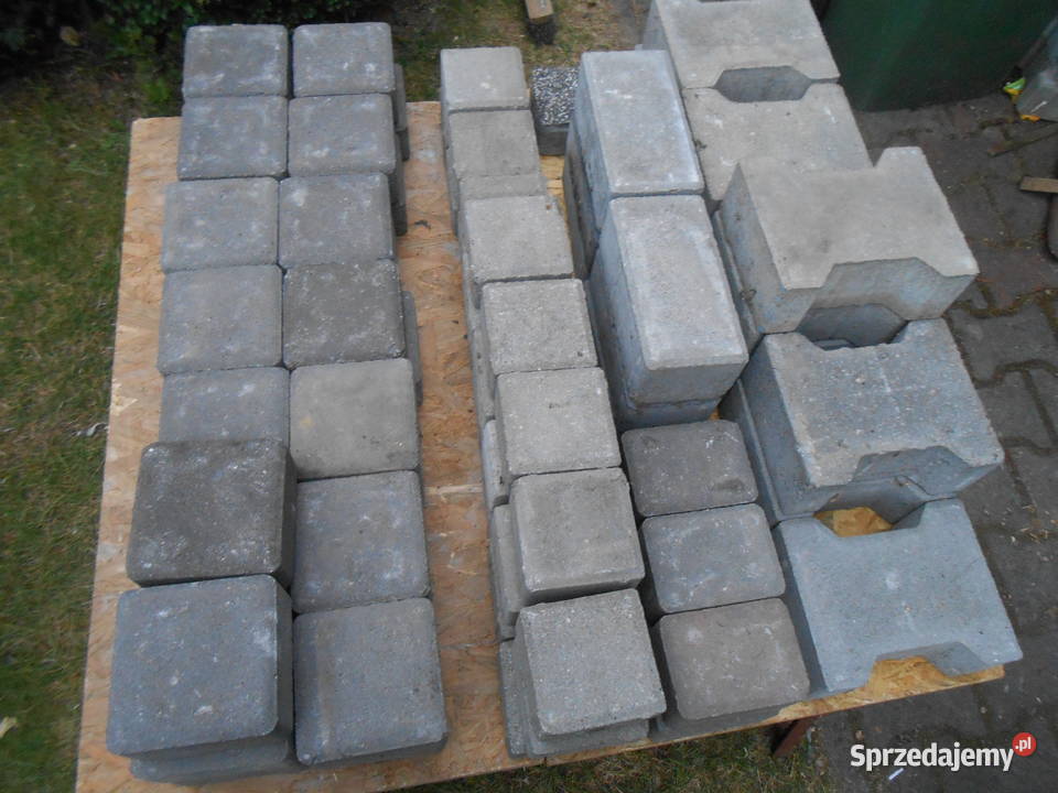 kostka brukowa pozostałość budowie Baranów