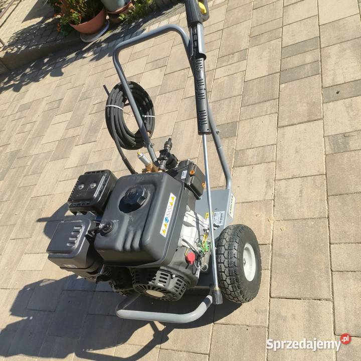 Nowa myjka spalinowa Karcher Krosno