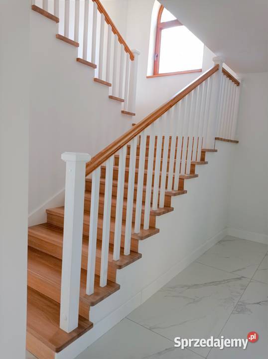Schody drewniane dywanowe Schody samonośne podlaskie