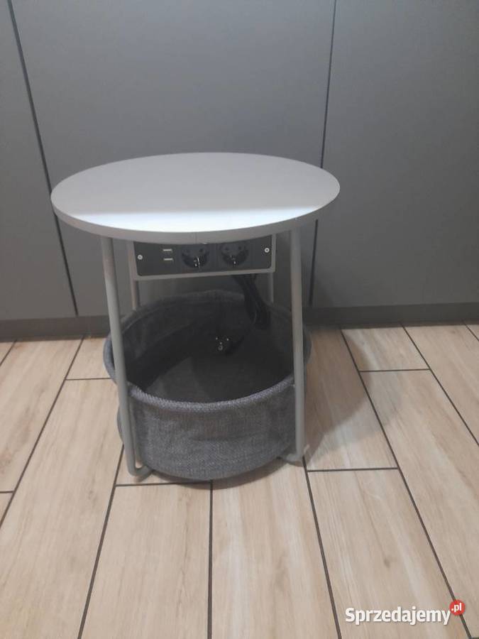 Stolik z gniazdkiem I gazetnikiem Gliwice sprzedam