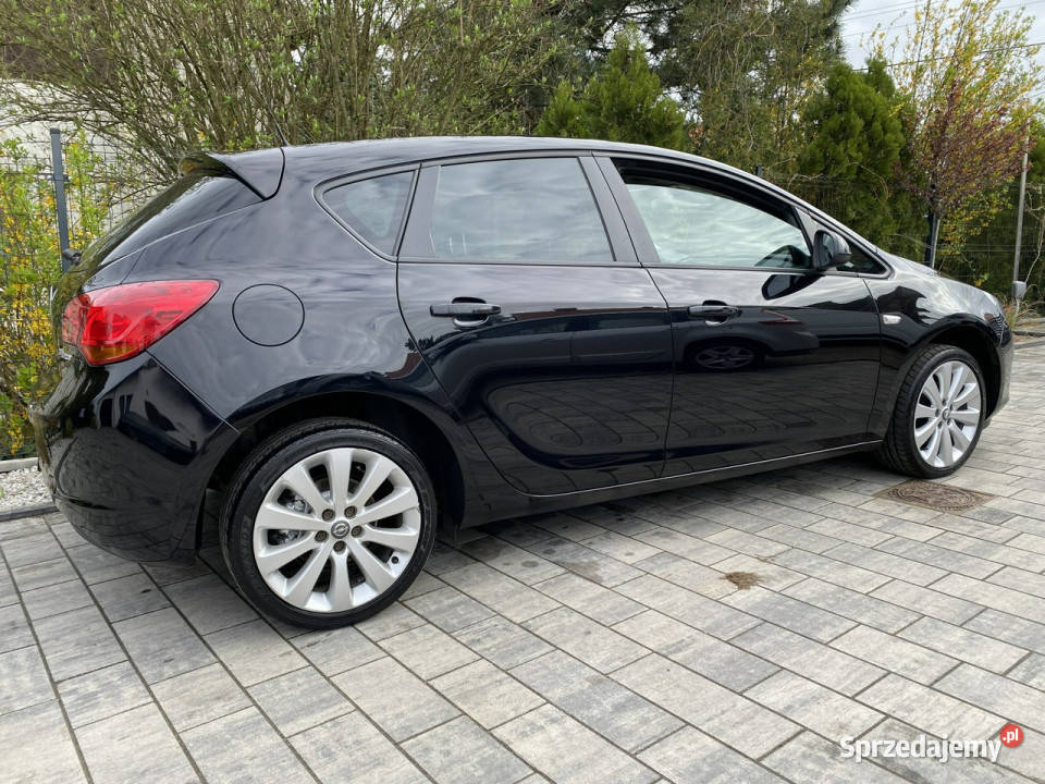 Opel Astra opłacone zadbane J 20092019 Poznań