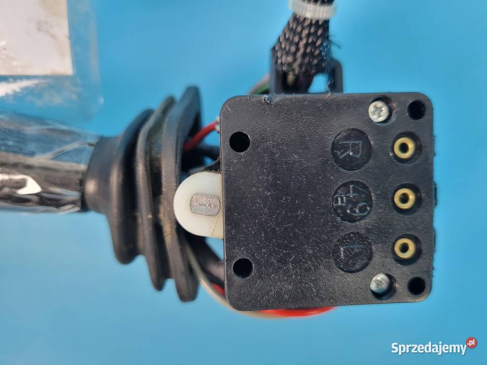 CASE IH PUMA 145 12r DŹWIGNIA STERUJĄCA Kolno