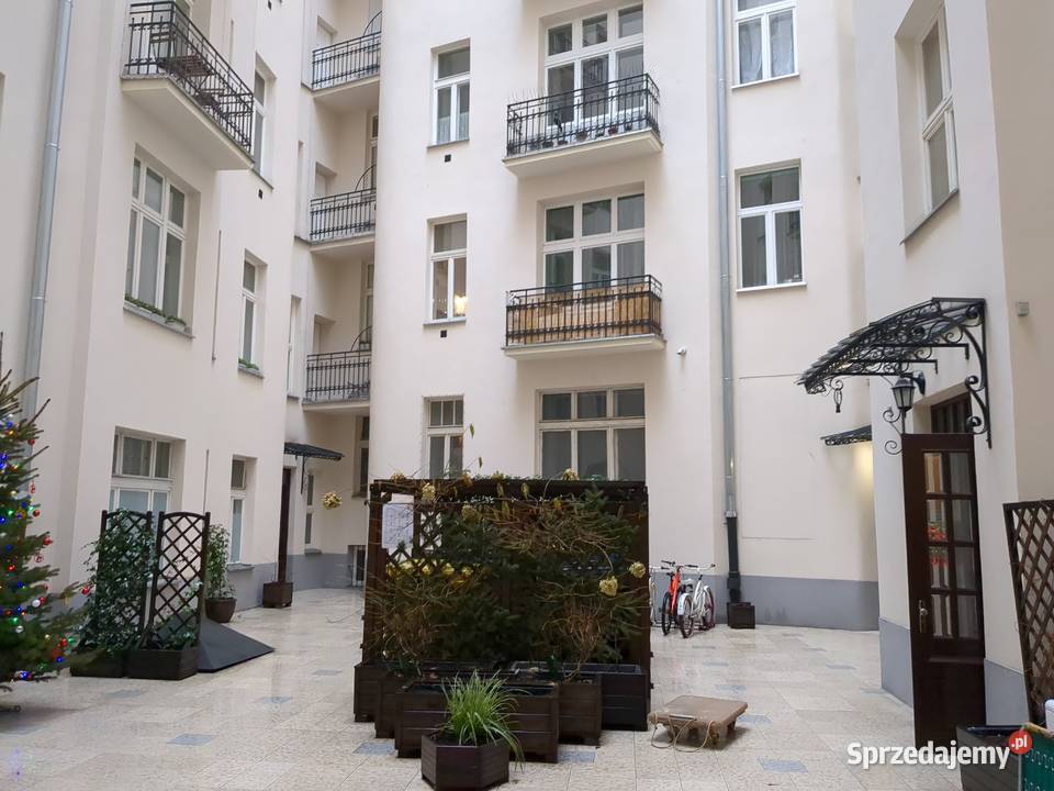 16 udziału w lokalu mieszkalnym Warszawa kamienica mazowieckie