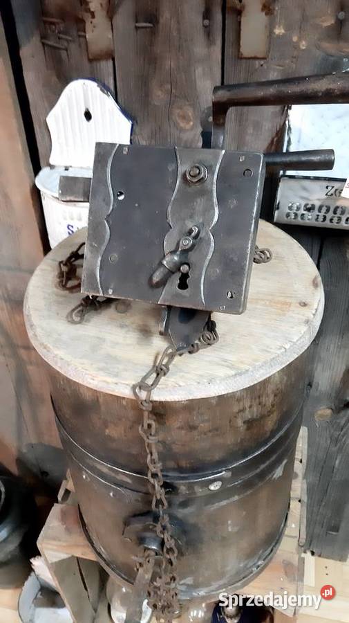 Zabytkowa zamek puszkowy Sosnowiec