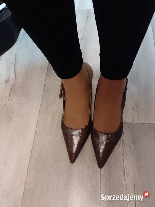 41 Brązowe czekoladowe czółenka wieczorowe z