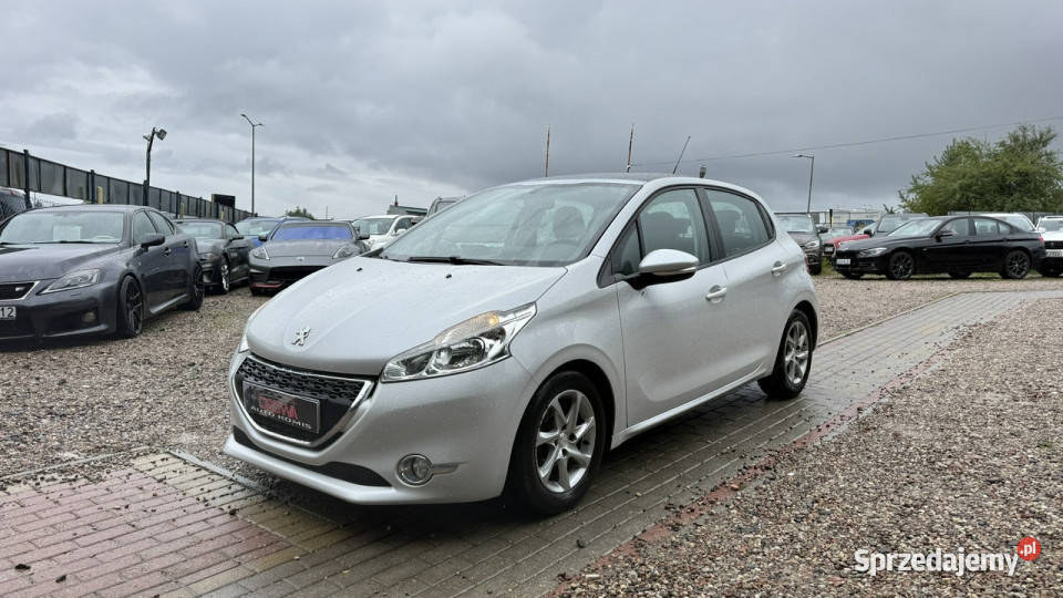 Peugeot 208 12 vti 82 panorama klima Navi tablet Gdańsk
