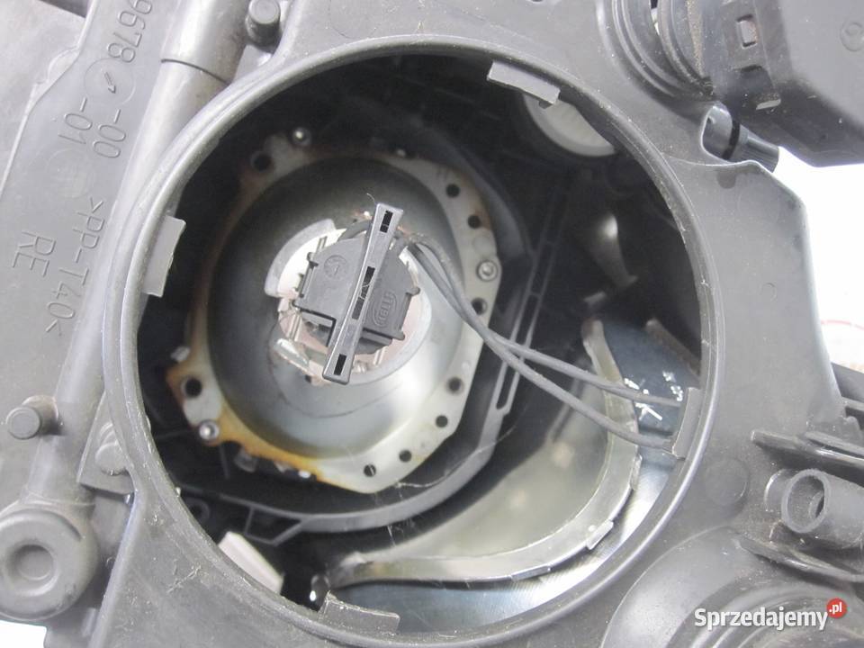 MERCEDES CLS C219 07r lampa prawa przód