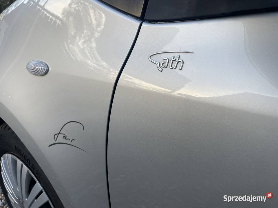 Toyota yaris 2009 5drzwi klima komputer super CD Yaris Jelenia Góra sprzedam