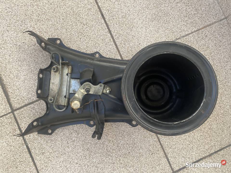 Obudowa filtra powietrza Fiat 126p 4304815 osobowe śląskie