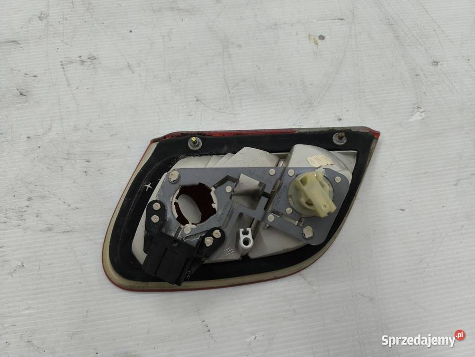 LAMPA W KLAPĘ PRAWY TYŁ MERCEDES CLK W208 C208 osobowe