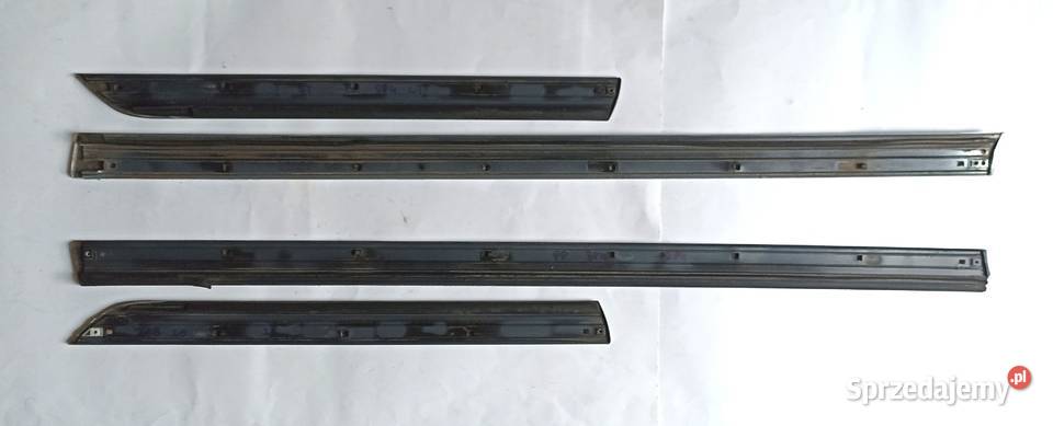 Listwa dolna drzwi Audi A3 8p 8p4 osobowe Lipno
