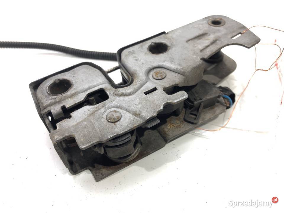 ZAMEK MASKI PRZÓD VW GOLF VI Kombi 5K1823509