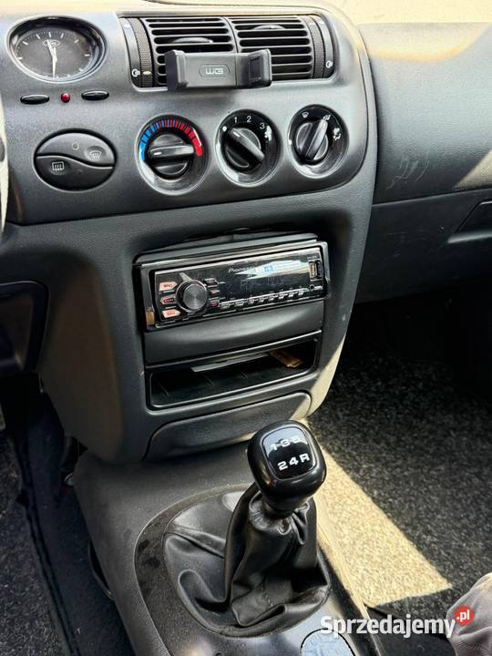 Ford Escort 18 TD 1999 nowości w jednych rękach Rożniątów