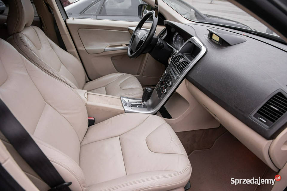 Volvo XC 60 RDesign AWD 24d D5 185 4x4 Super ABS Zwoleń