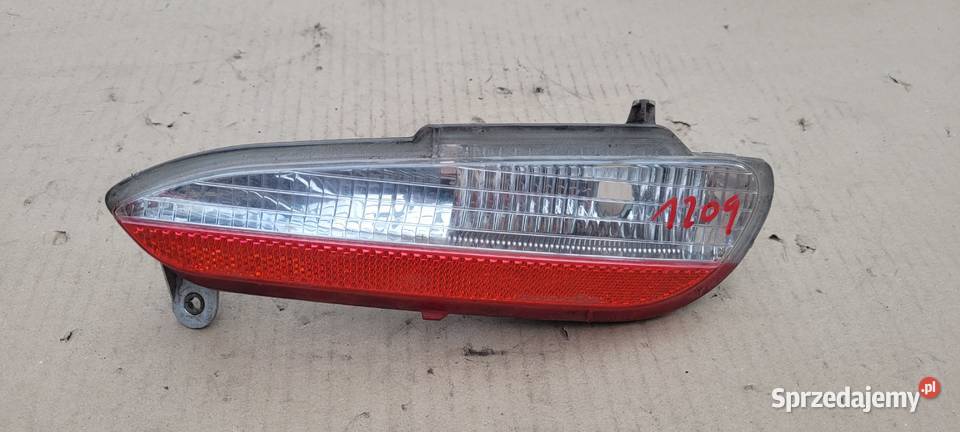 FIAT PUNTO EVO LAMPA COFANIA PRAWY TYŁ Lampy przeciwmgielne Ruda Śląska