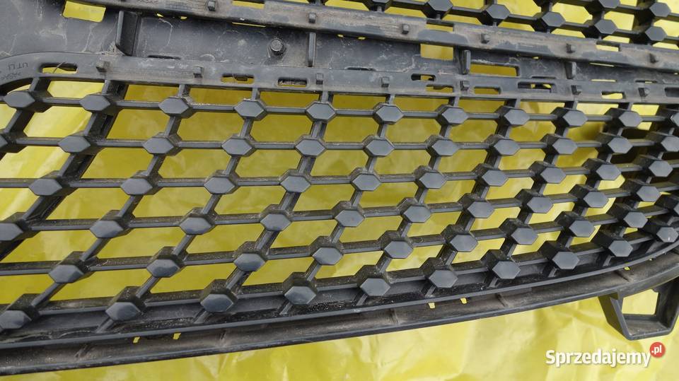 ATRAPA GRILL MERCEDES W176 LIFT AMG A1768881760 osobowe śląskie Ruda Śląska