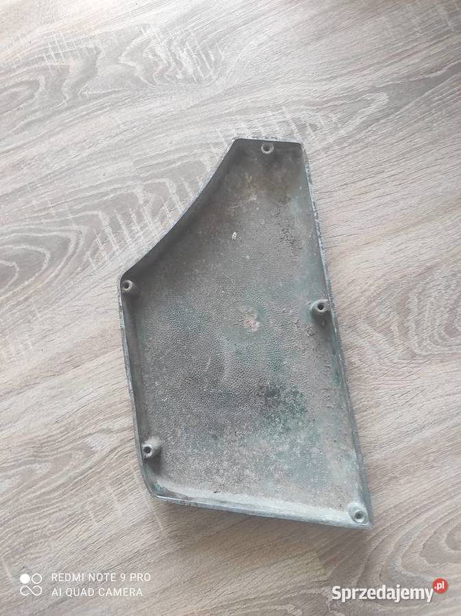 Boczek prawy MZ ETZ 250 Nowy Dzików