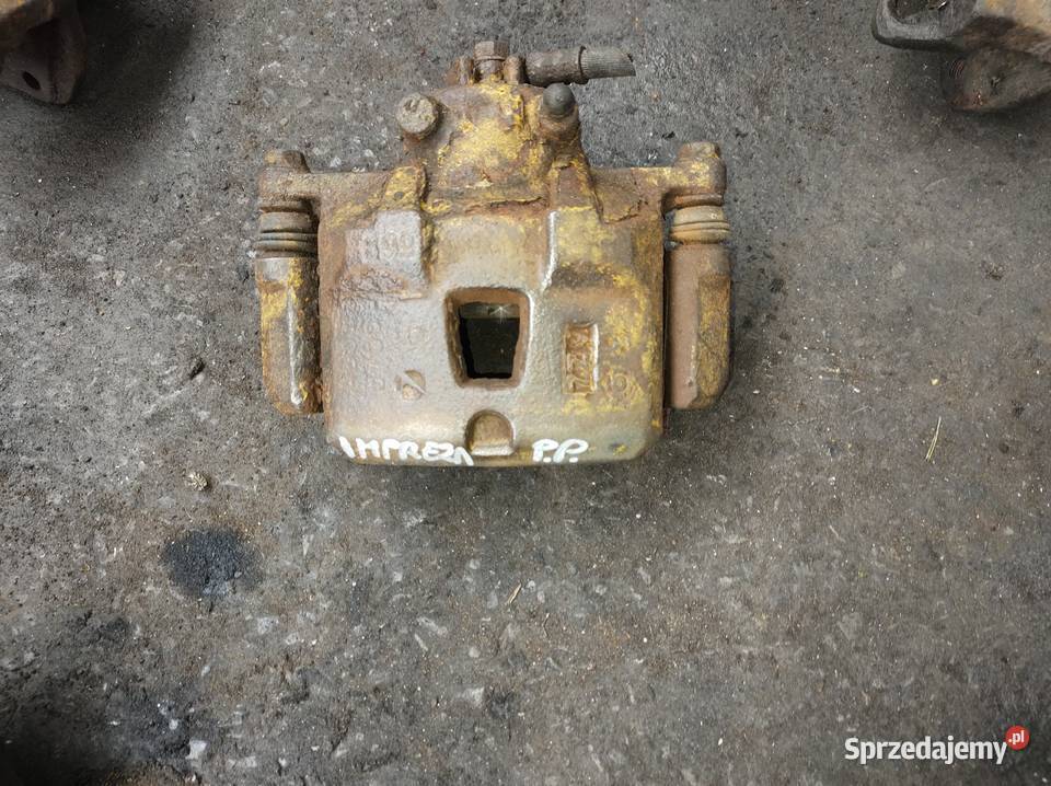 Subaru Impreza I zacisk jarzmo prawy przód zaciski Kielce