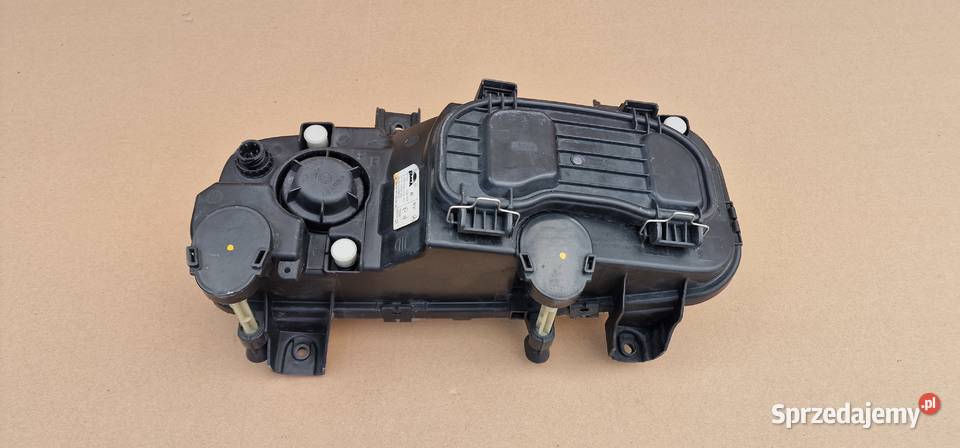 MERCEDES ATEGO REFLEKTOR LINAŁ A9738202361AMPA Lampy przednie Bieleń sprzedam