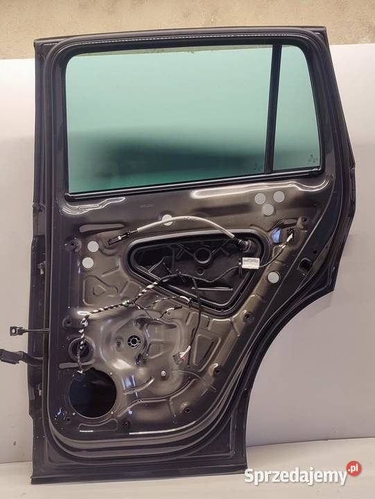 VW TIGUAN II DRZWI PRAWY TYŁ I7F 5NA833056J Drzwi