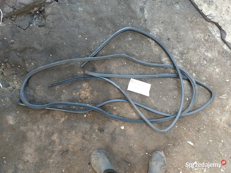 TOYOTA YARIS I 3D uszczelka drzwi klapy tył Kielce