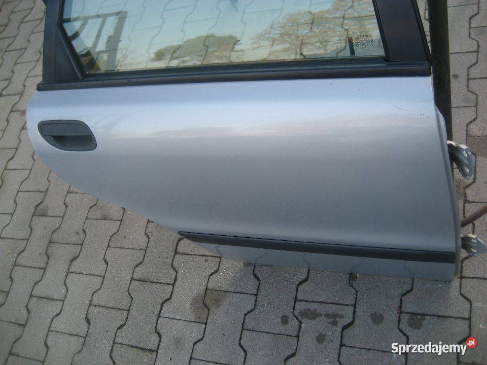 volvo s40 9600r drzwi tył prawe srebne kod