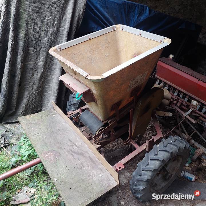 Rozsiewacz nawozów kos nieuszkodzony Woźniki sprzedam