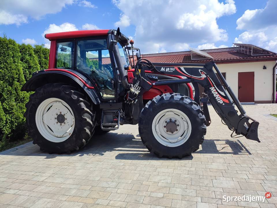Valtra N101 z tuzem i ladowaczem Grabów Szlachecki