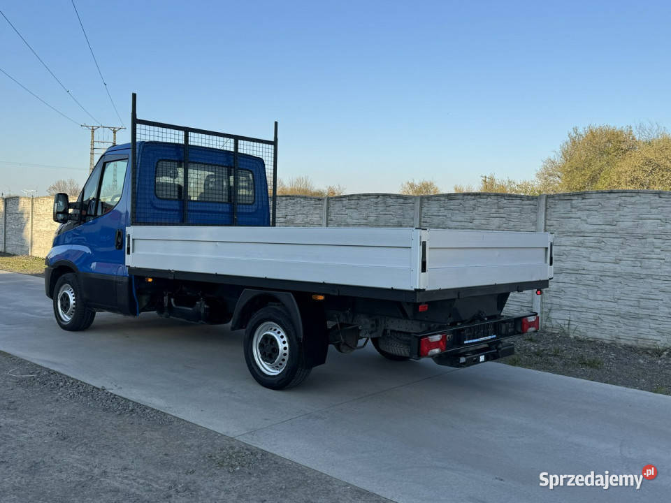 Iveco Daily 35160 niebieski Karolinki