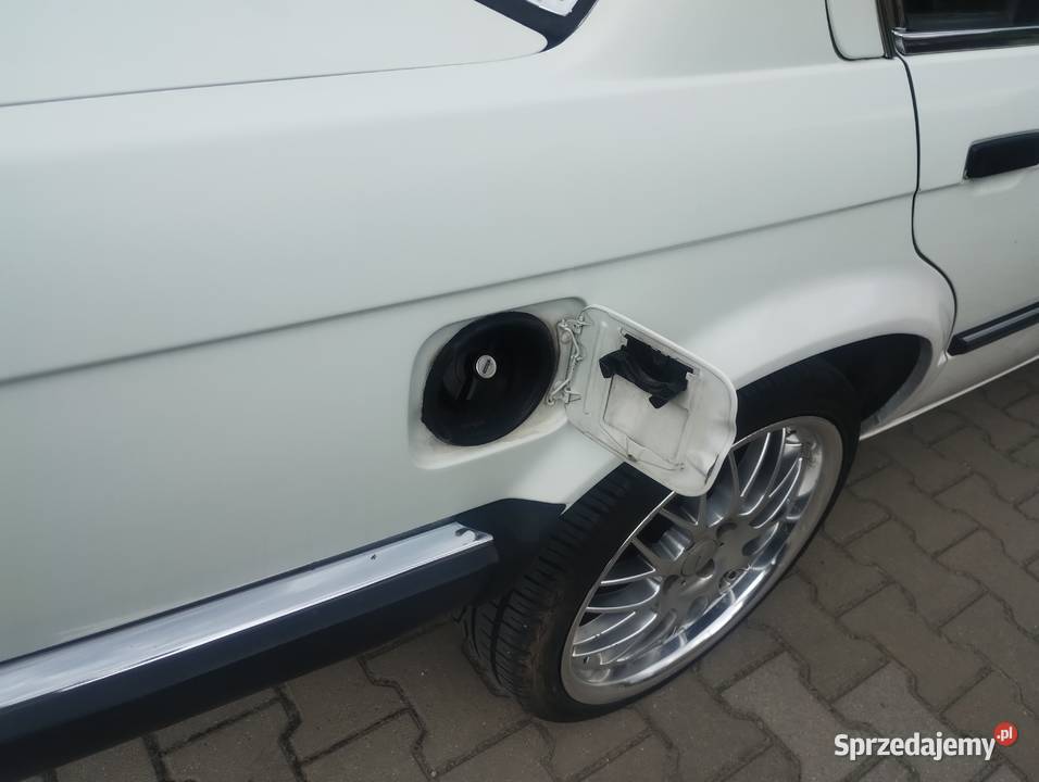 BMW E30 Elegancja styl i klimat lat 80 Kielce