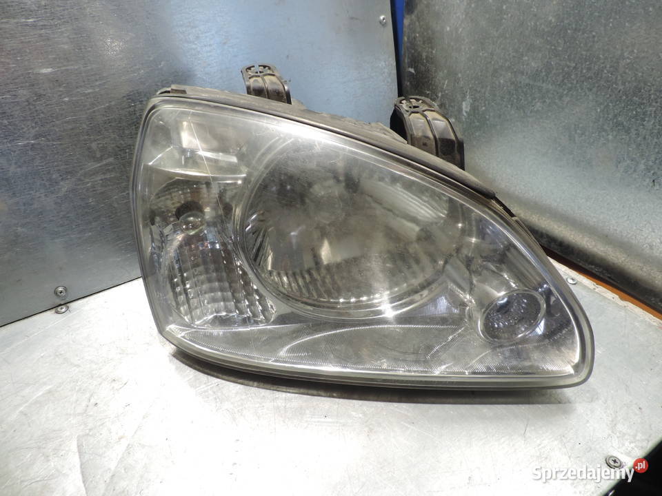 KIA CARENS II LAMPA PRAWY PRZÓD Lampy przednie małopolskie Nowy Sącz