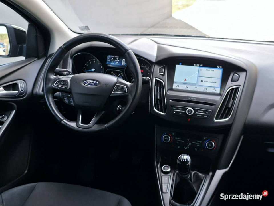 Ford Focus 10 Benzyna Serwisowany Gwarancja nawigacja Piekoszów sprzedam