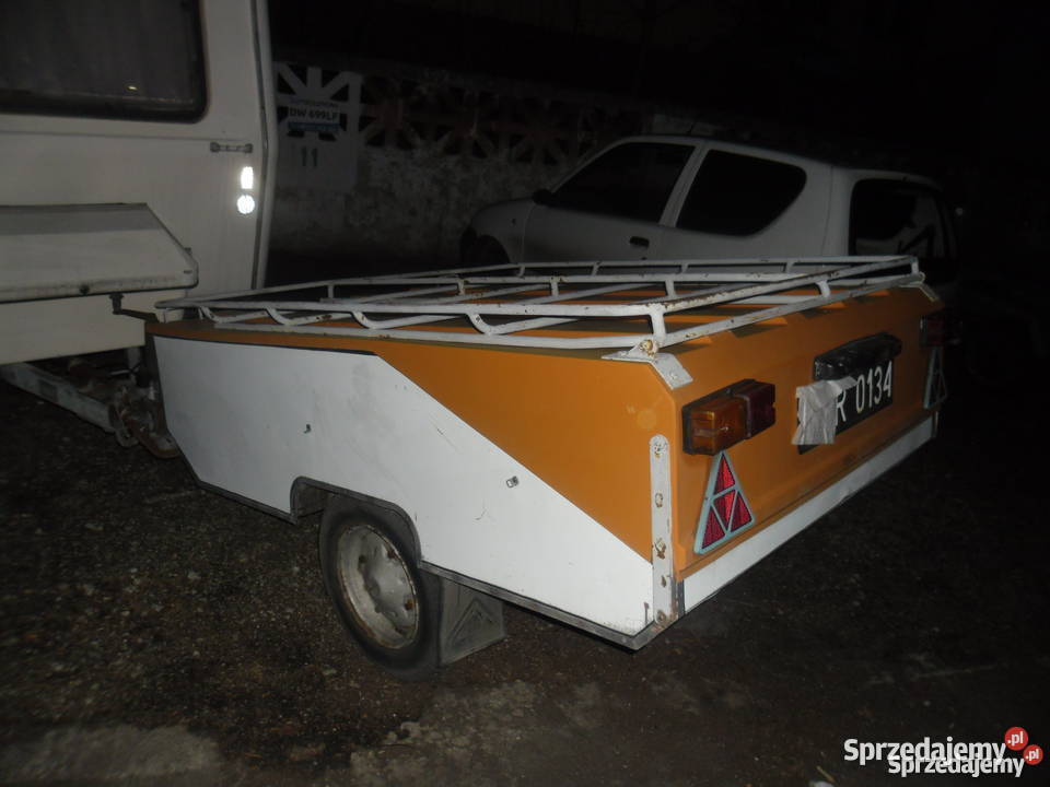 Przyczepa namiotowa i