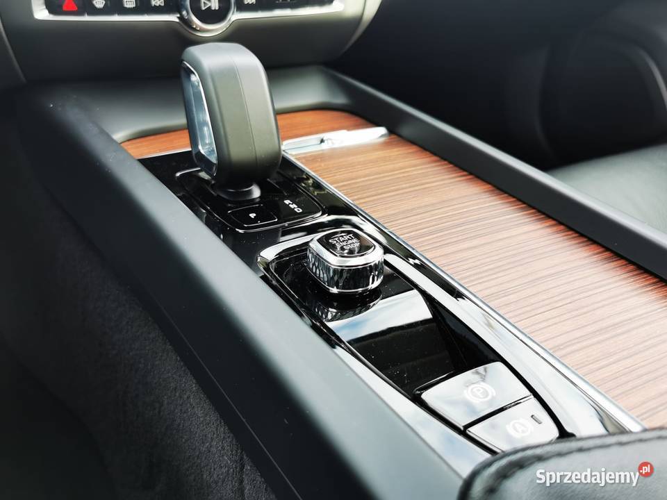 B5 mild hybrid Automat AWD 4x4 Dokumentacja Rok produkcji 2024 Warszawa