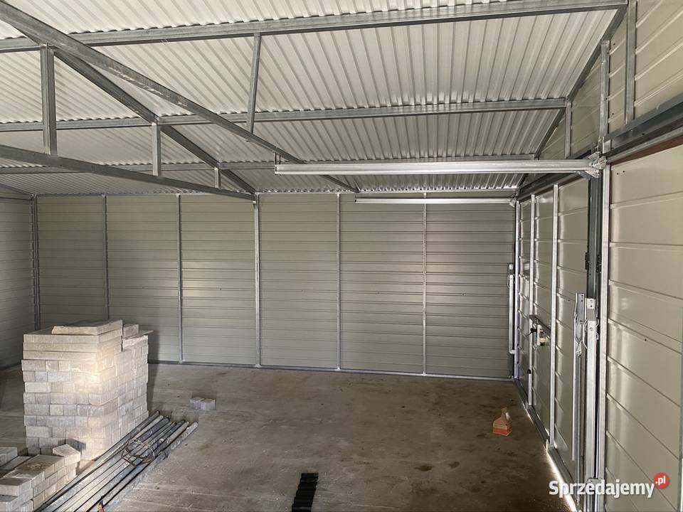 Garaż 9x6 z wiatą w kolorze Orzech mat Kielce