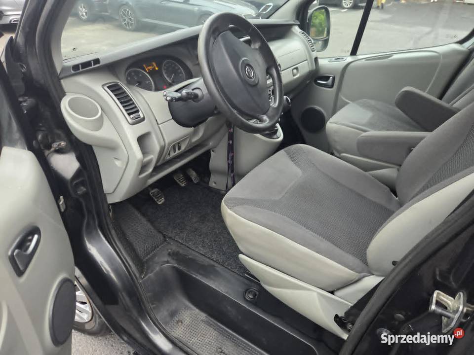 Samochód Opel Vivaro 25 147 Czarny LONG czujnik parkowania Lublin
