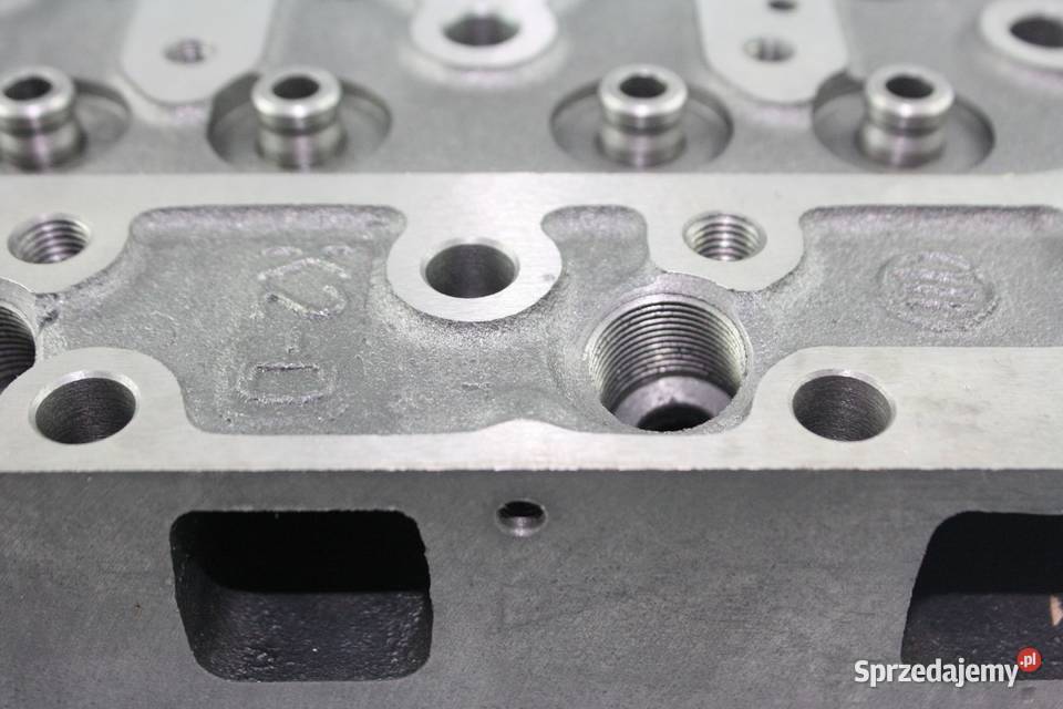 Głowica Cylindrów Kubota Silnika D905 Tajęcina