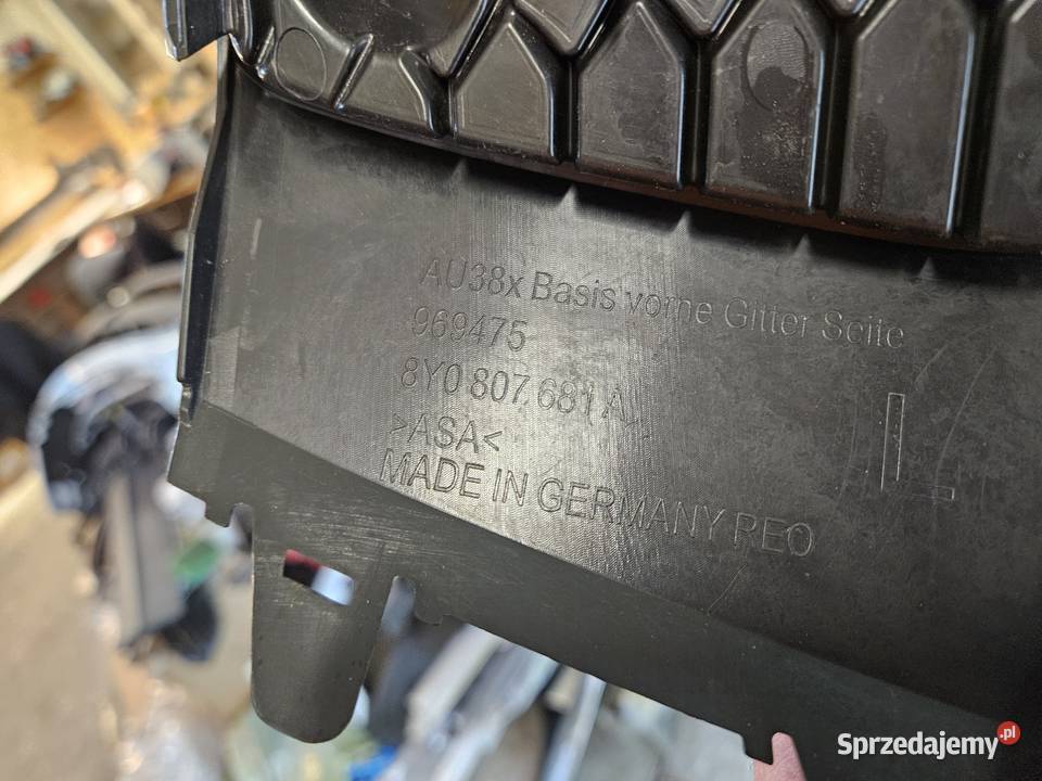 AUDI A3 8Y0 SSLINE KRATKA LEWA ZDERZAKA PRZÓD Międzychód sprzedam