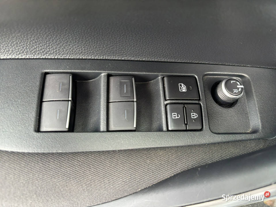 Toyota Corolla 15 Comfort Z polskiego salonu Z Warszawa sprzedam