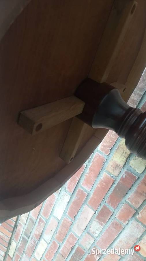 Stolik kawowy okrągły stylowy 697 Gawroniec