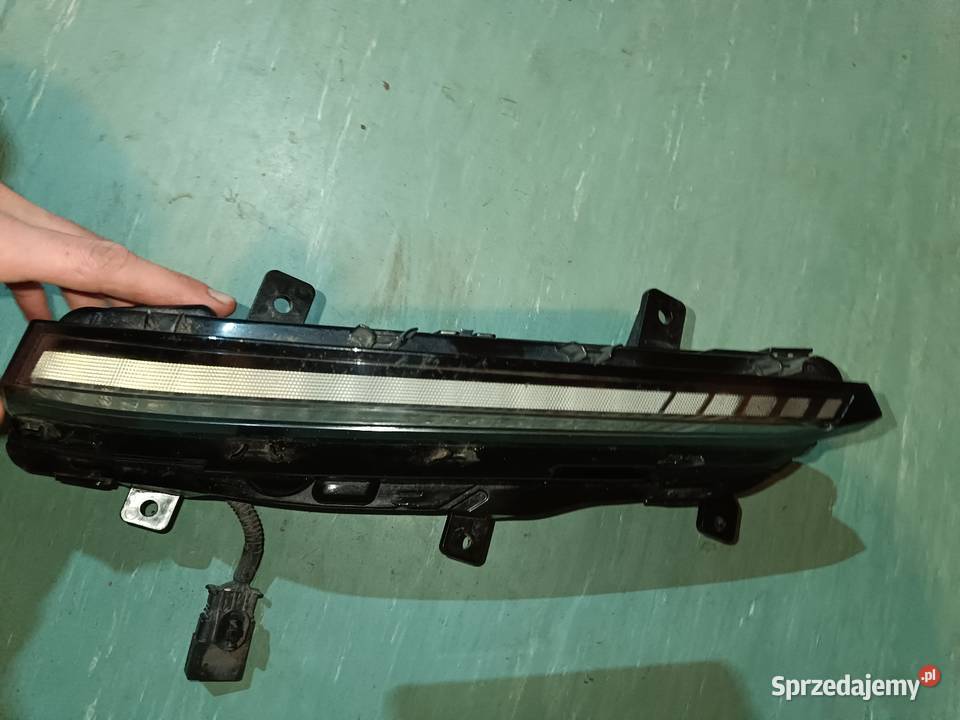 PEUGEOT 308 T10 HALOGEN LED KIEŁ PRAWY Biskupice