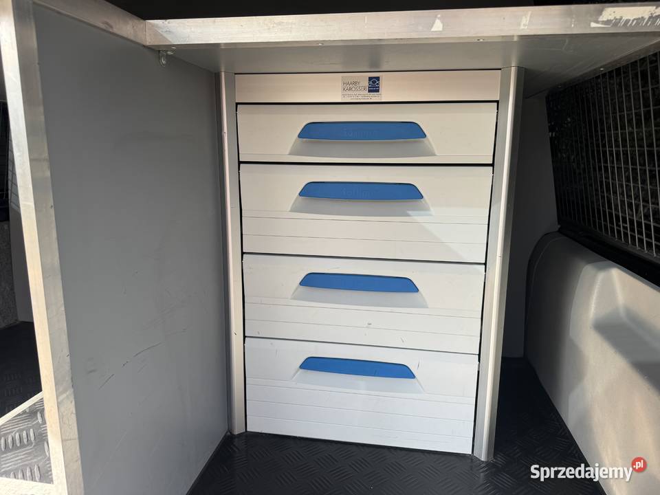 T6 Kamper Mobilny Warsztat garażowany