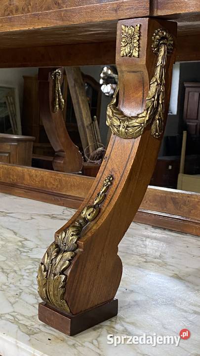 Antyczny kredens salonowy z nadstawką XIXXX w Budno