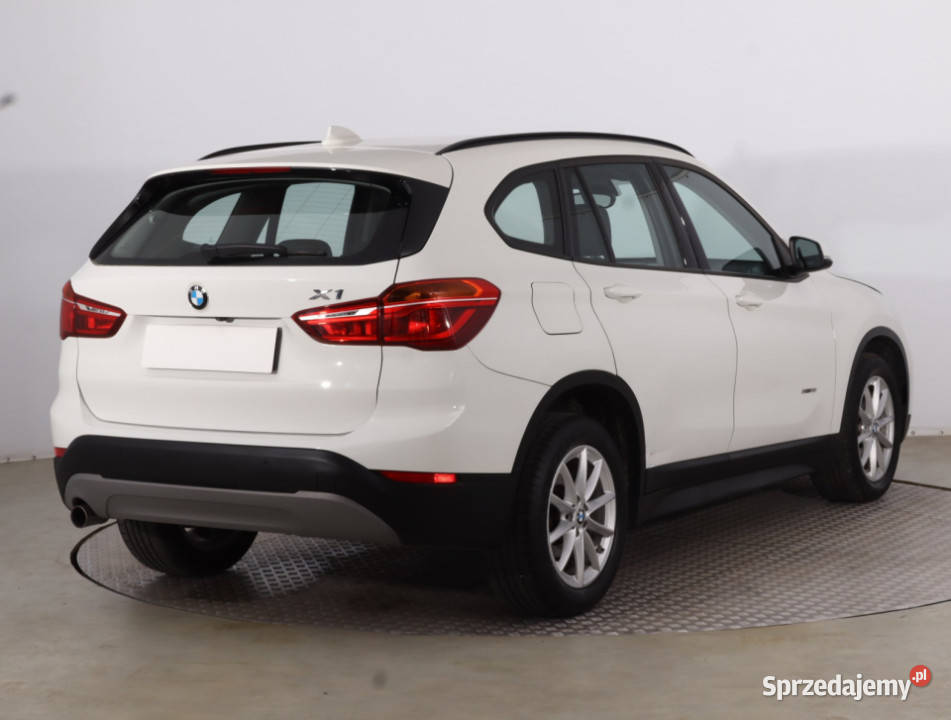 BMW X1 sDrive18i światła przeciwmgielne Piaseczno